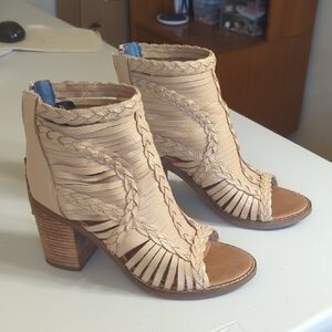 Dingo Braided Cream Heeled Boots